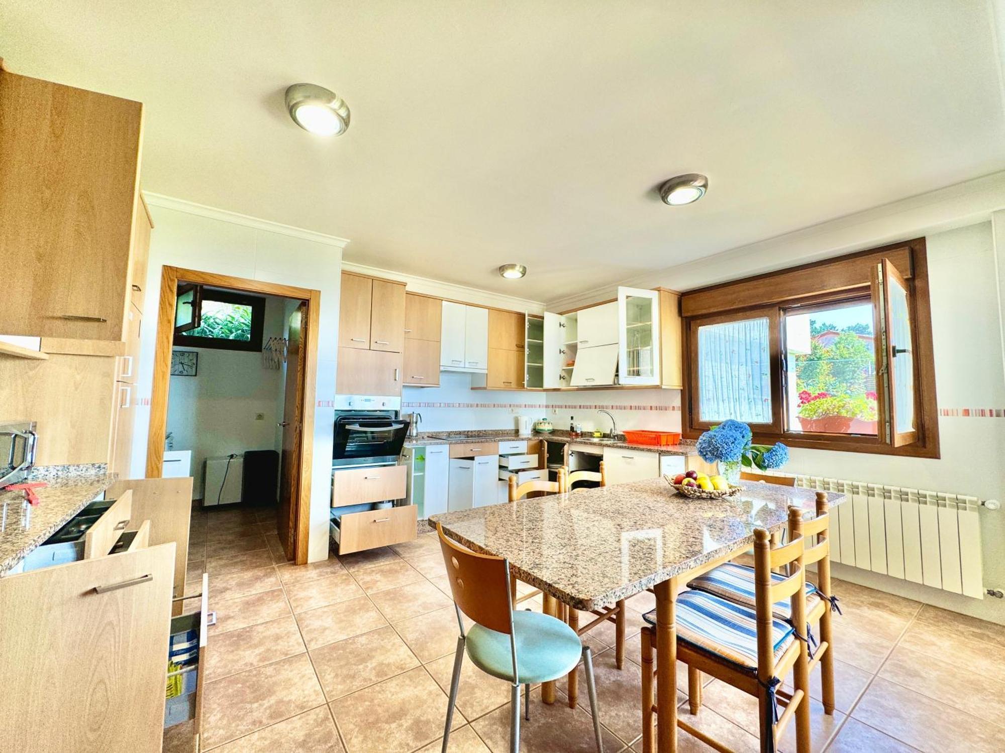 Rooms Peregrinos B Casa Alicia Rosal ภายนอก รูปภาพ
