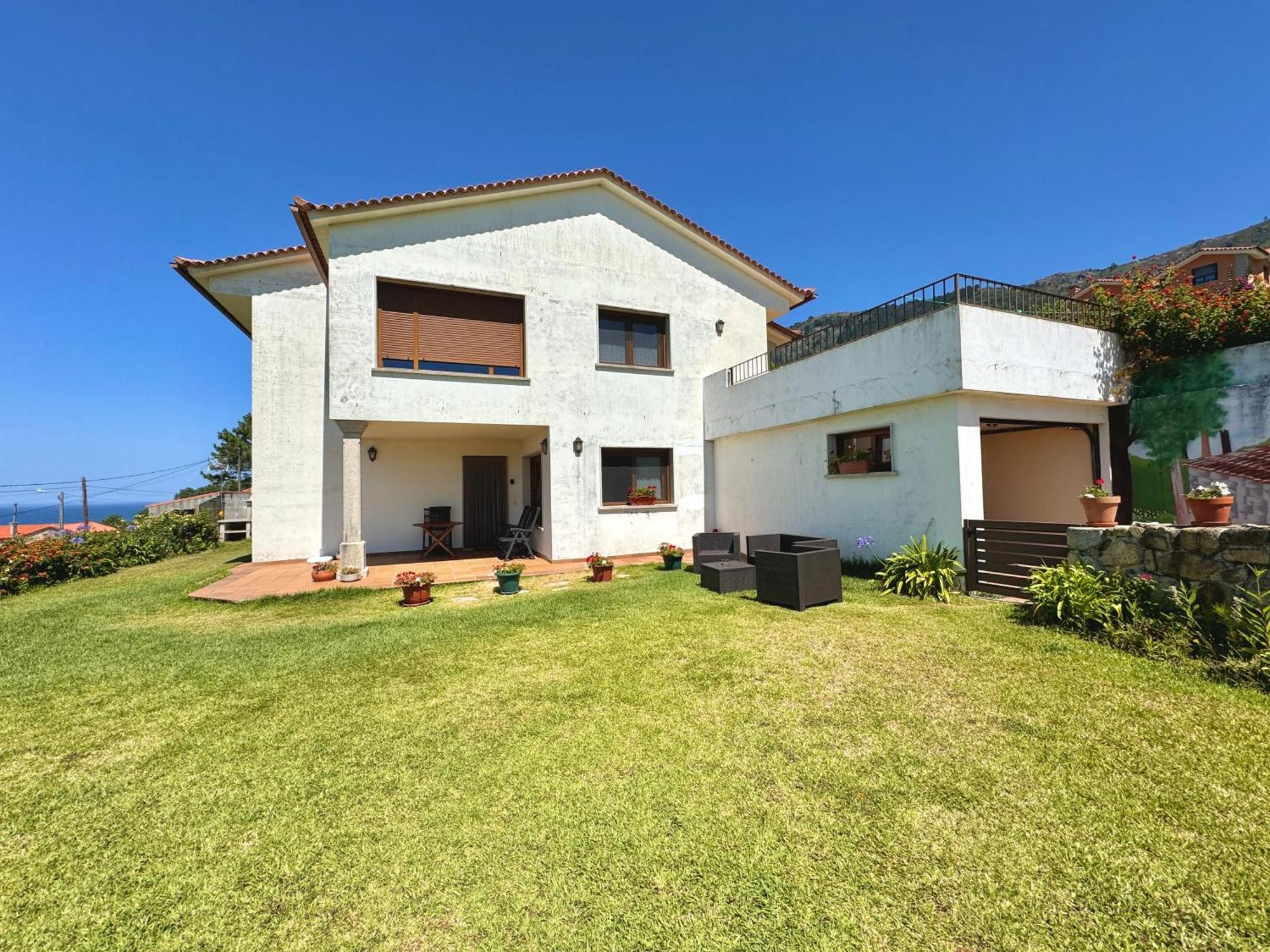 Rooms Peregrinos B Casa Alicia Rosal ภายนอก รูปภาพ